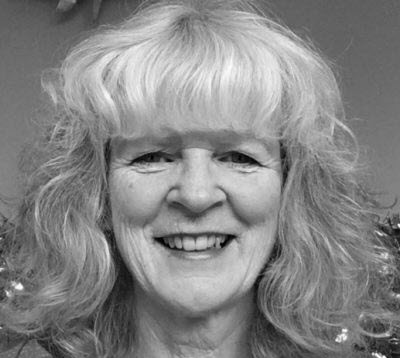 Teresa-W-photo8bw-e1638567884385-400×409